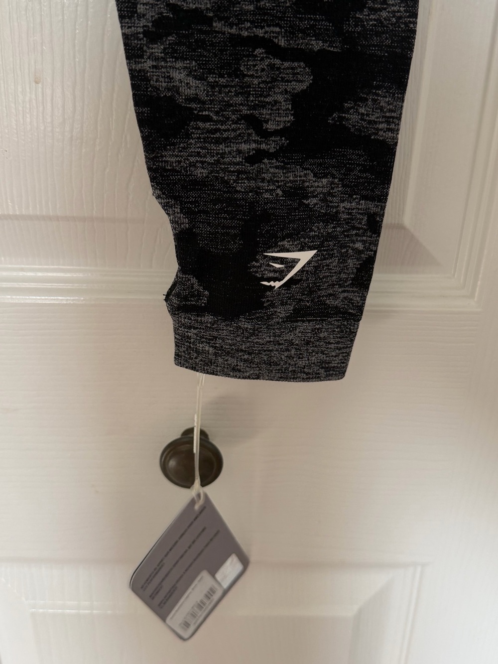 Gymshark Gray & Black Camo Seamless High-Rise Leggings - Picture 4 of 4